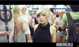 美女真空漫画,美女漫画中的性感魅力解析